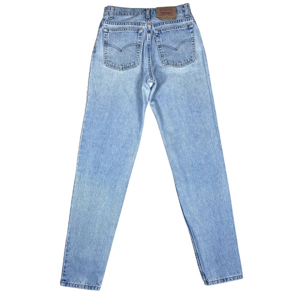 Vintage Levi's 550 Jeans Womens 9 Long Relaxed Fit Tapered Leg Light Wash USA